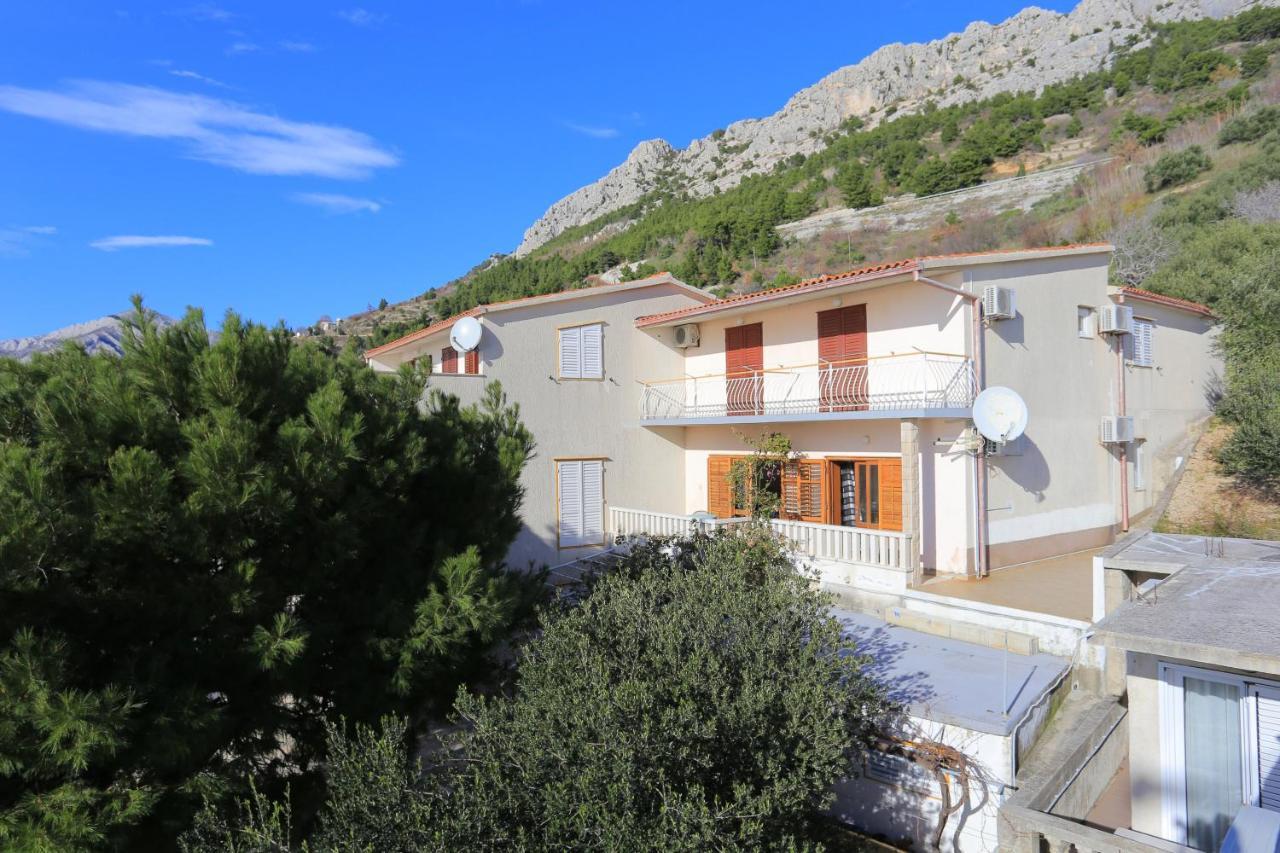 Apartments With A Parking Space Brela, Makarska - 18495 Kültér fotó