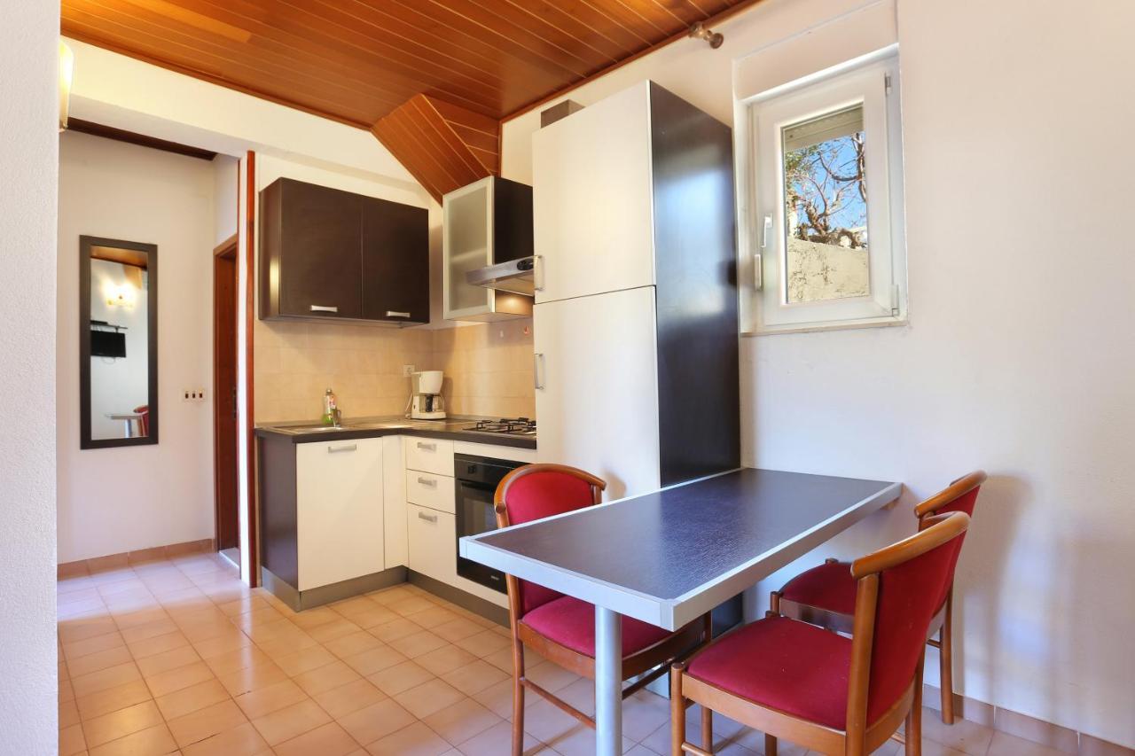 Apartments With A Parking Space Brela, Makarska - 18495 Kültér fotó