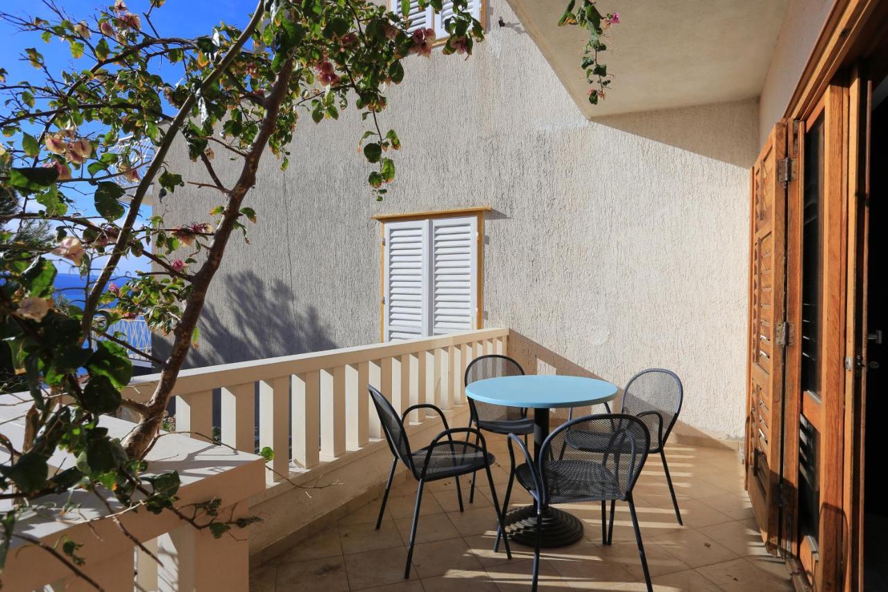 Apartments With A Parking Space Brela, Makarska - 18495 Kültér fotó